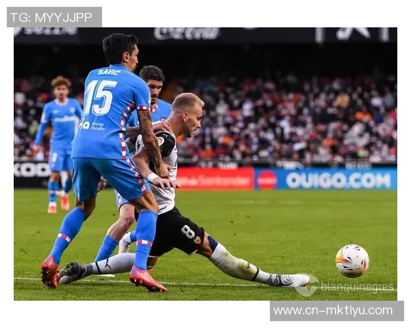 国米积极洽谈引进哈伊杜克18岁中卫姆拉契奇球员已表示愿意加盟